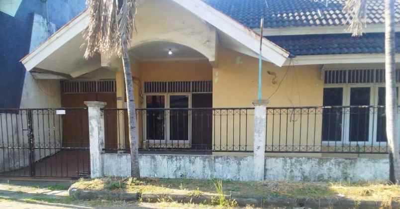 rumah siwalankerto permai hadap selatan