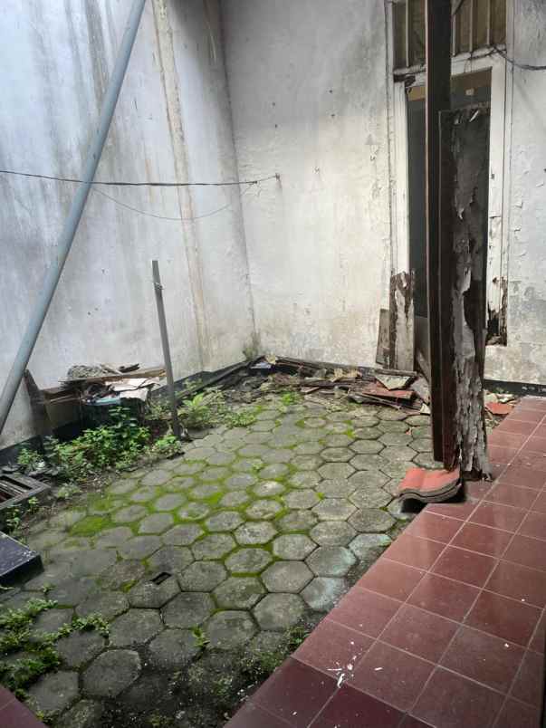 rumah siwalankerto permai hadap selatan