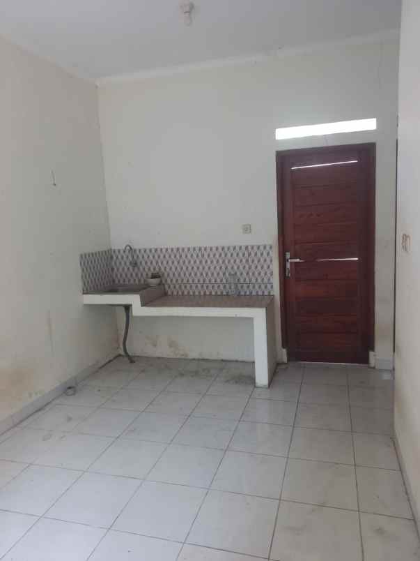 rumah tepi aspal di sidomoyo jl godean km 7 5 sleman