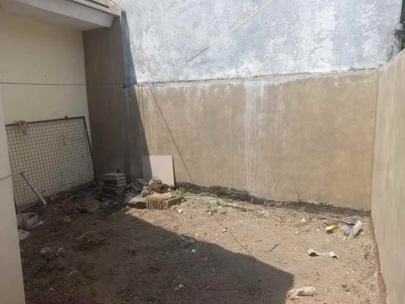 rumah tepi aspal di sidomoyo jl godean km 7 5 sleman