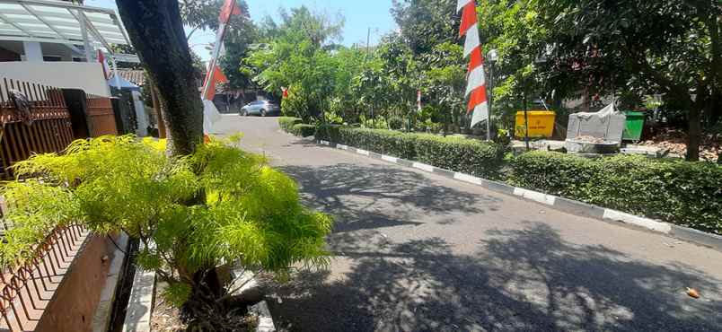 rumah view taman dan play ground di arcamanik bandung