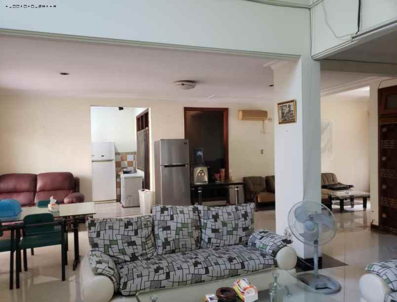 rumah villa bukit mas strategis dekat mayjen sungkono