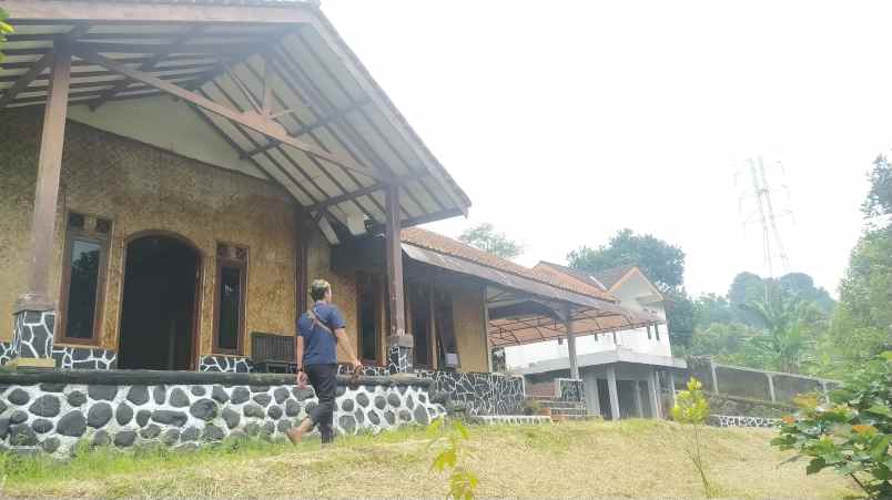 tanah di jalan utama gunung geulis cocok untuk villa