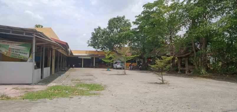 tanah plus bangunan serta gudang buat usaha