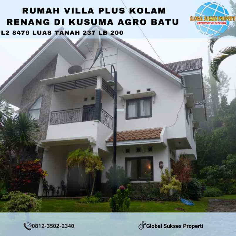 villa besar dan luas ada kolam renang di kota batu
