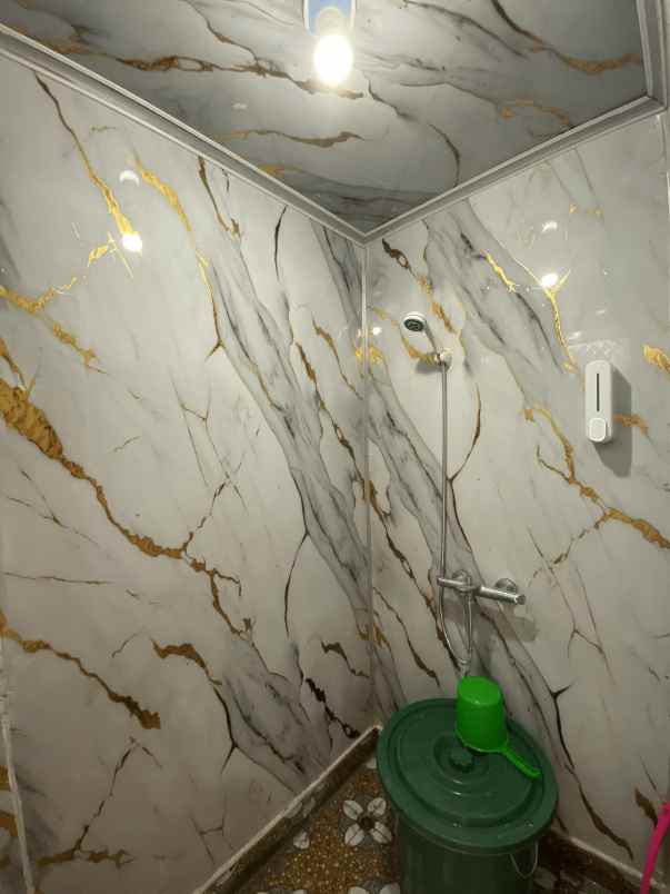 villa kayu 2 lantai semi furnished di sembalun