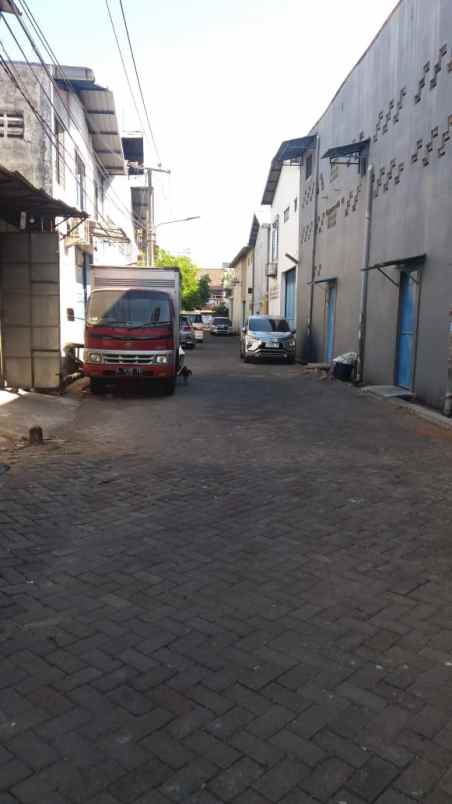 buyer only gudang lebak akses truk engkel bebas banjir