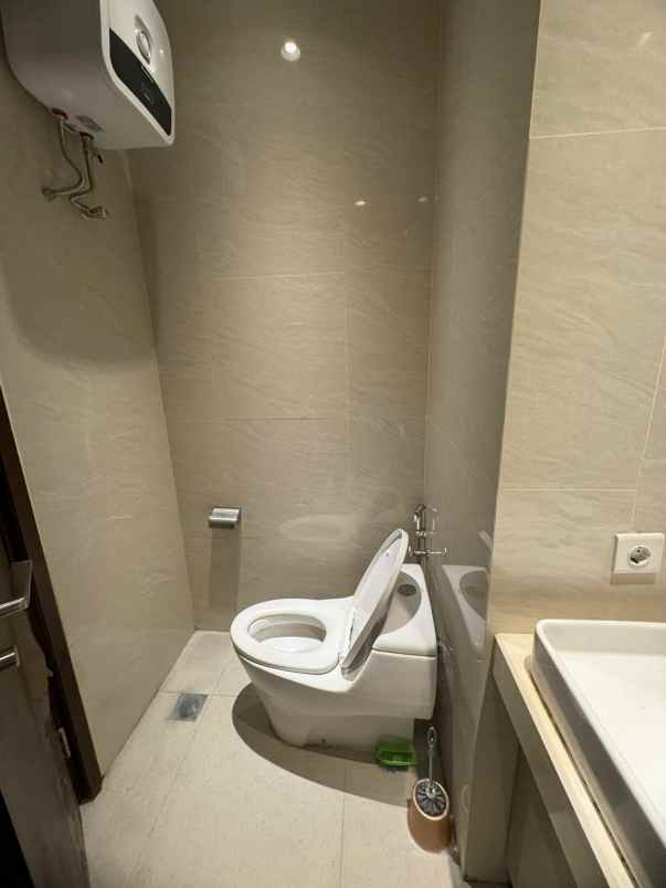 dijual apartemen jalan graha famili