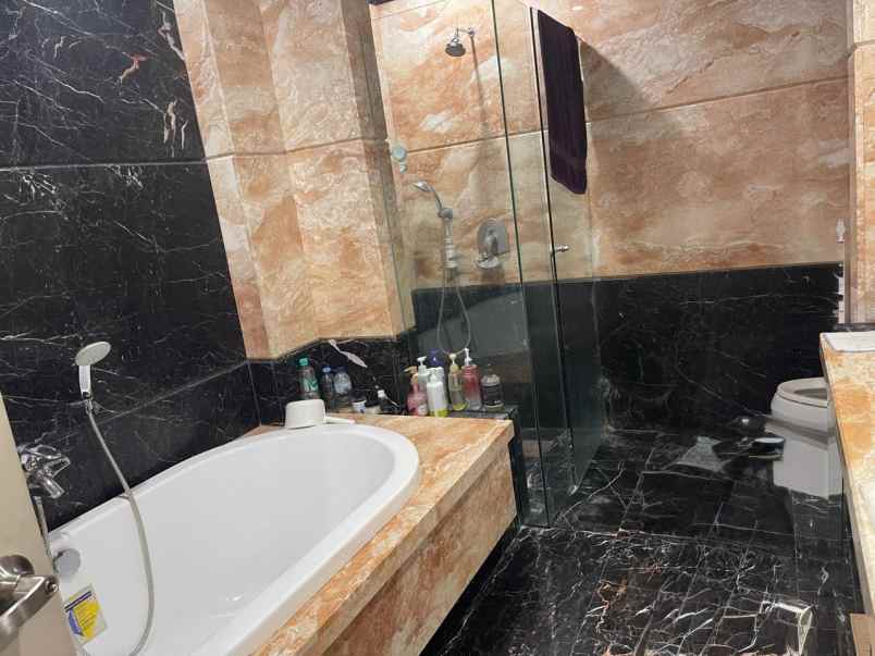 dijual apartemen jl raya pantai mutiara tg