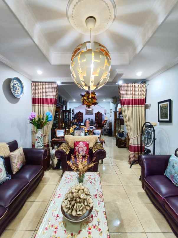 dijual cepat rumah bagus luas di jatiwaringin bekasi