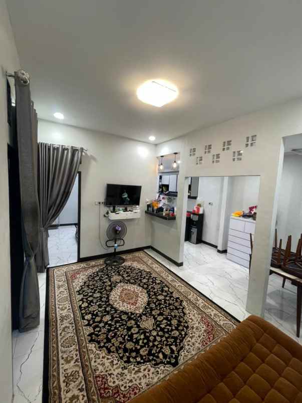 dijual cepat rumah cantik belakang d oven bakery panam