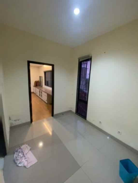 dijual cepat rumah di green ara cluster balsa