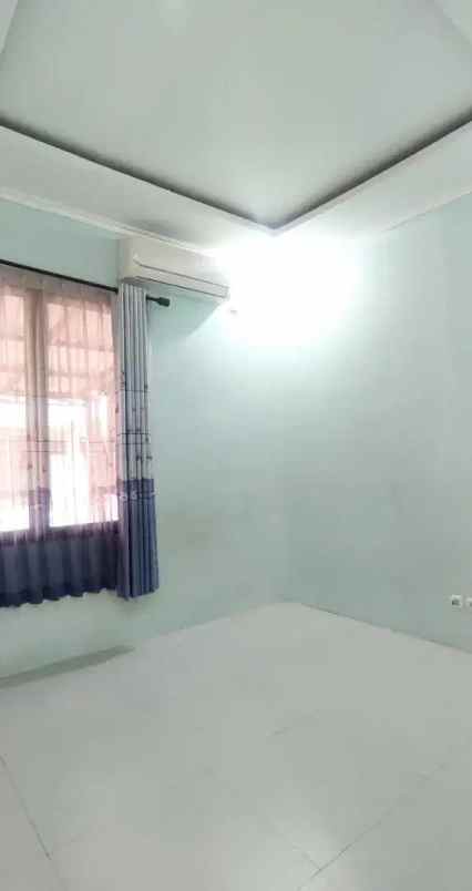 dijual cepat rumah nyaman di bsd lokasi strategis