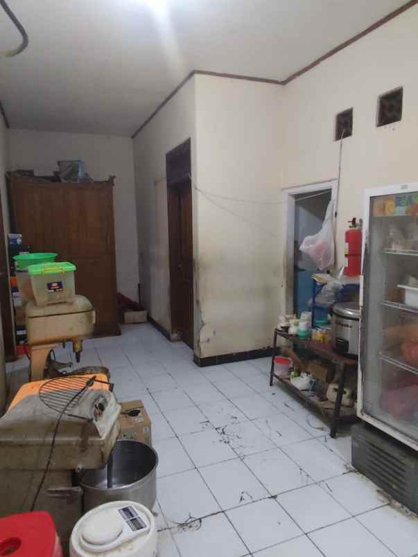 dijual disewakan workshop rumah strategis di jagakarsa