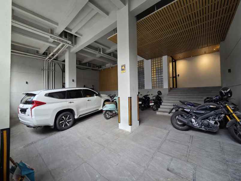 dijual kost jalan boulevard raya