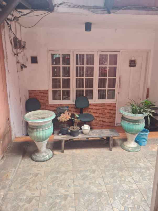 dijual kost jati padang