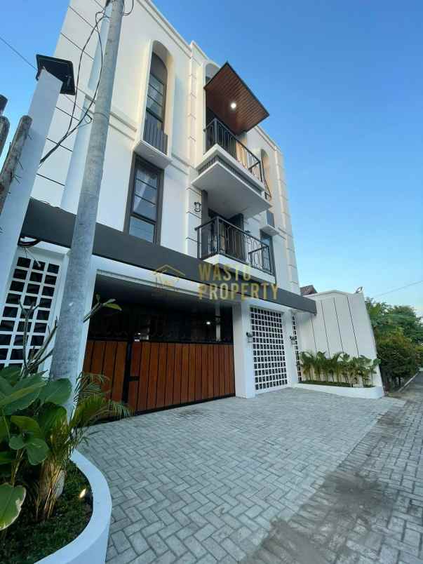 dijual kost jl pandega manggung catur