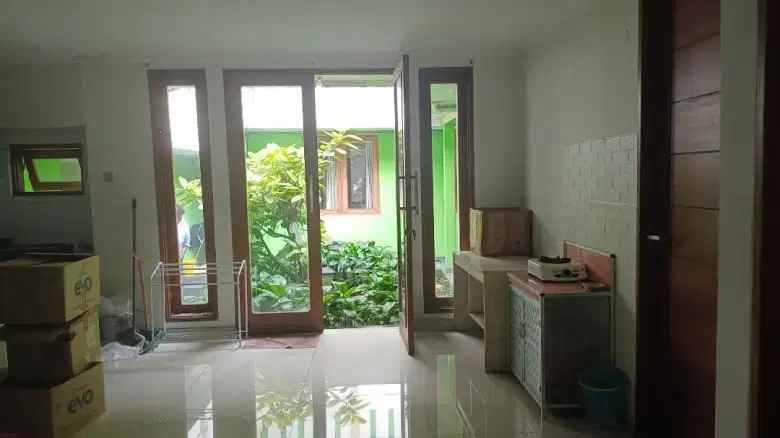 dijual kost kebayoran baru