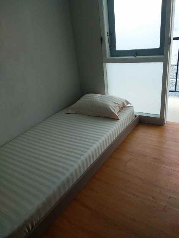 dijual kost tembalang