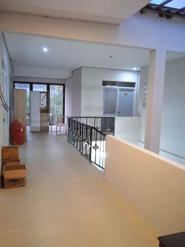 dijual kost tembalang