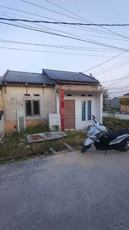 dijual murah rumah jl suka karya panam posisi sudut