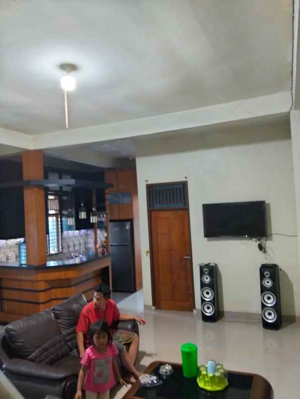 dijual ruko 2 pintu 2 5 lantai jl muhajirin arengka