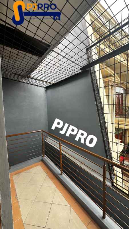 dijual ruko di daerah boulevard hijau