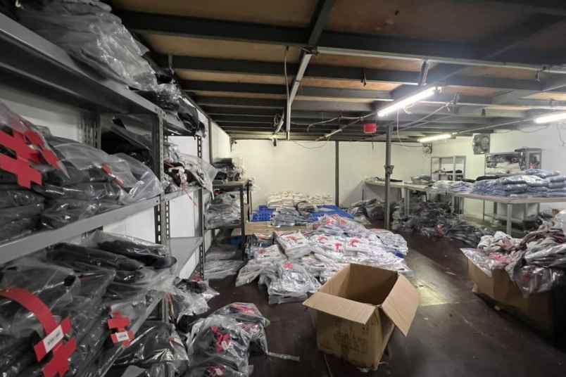 dijual ruko gudang kantor jalan raya pisangan