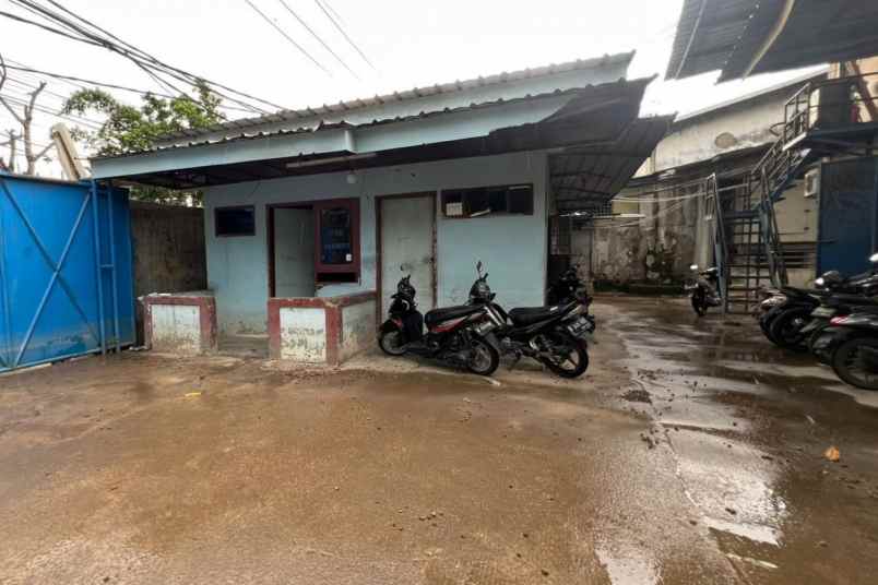 dijual ruko gudang kantor jalan raya pisangan