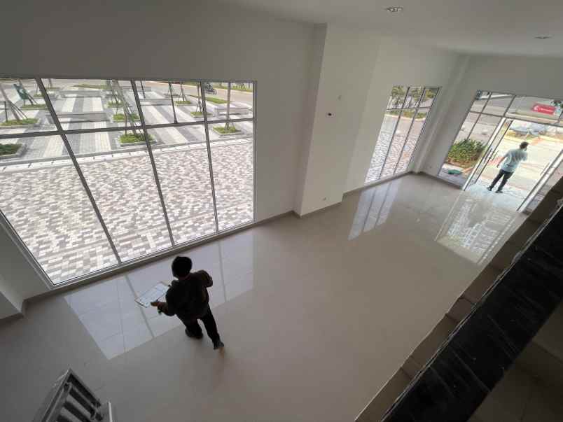dijual ruko gudang kantor jl otista pik 2
