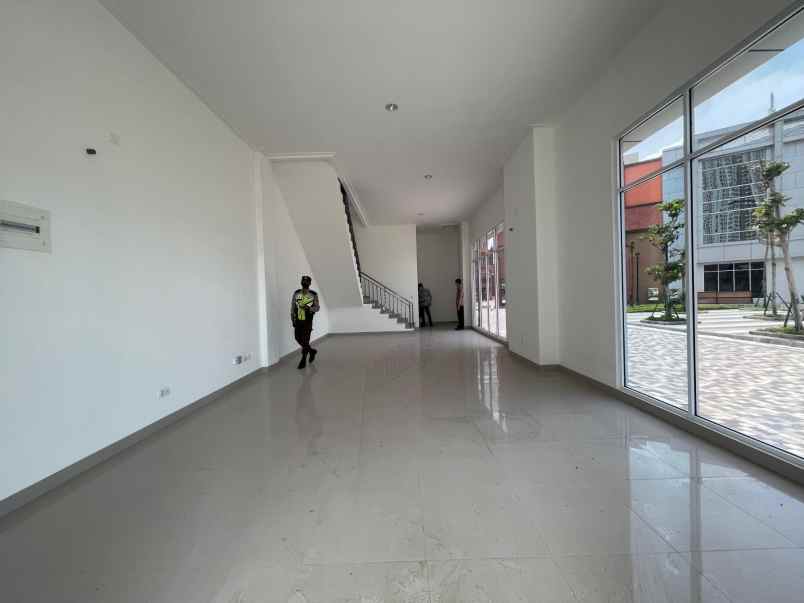 dijual ruko gudang kantor jl otista pik 2