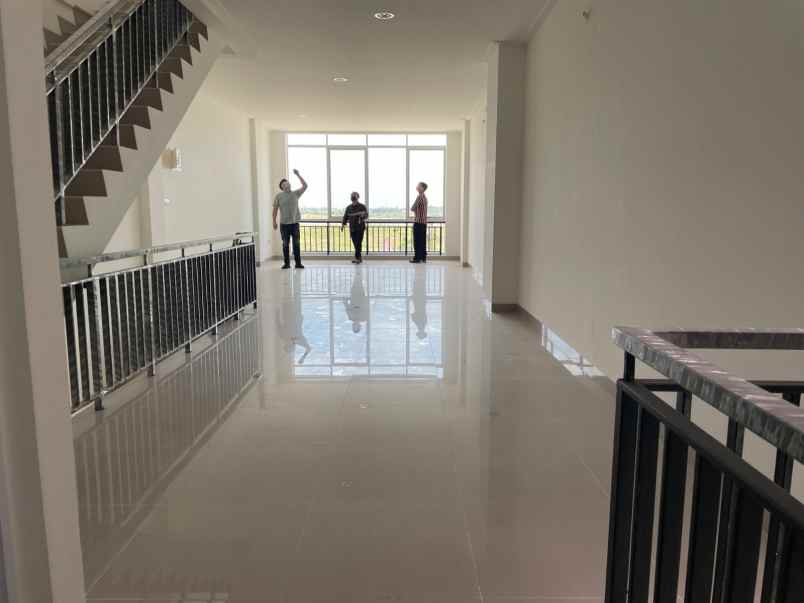 dijual ruko gudang kantor jl otista pik 2