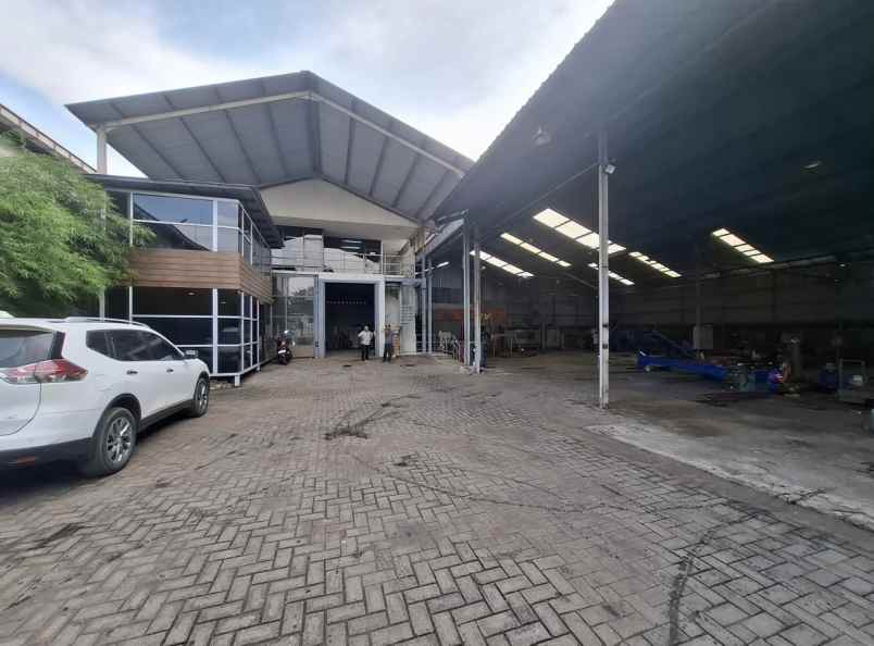 dijual ruko gudang kantor safe n lock rangkah kidul