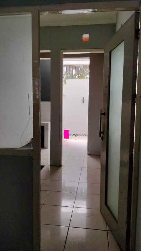 dijual ruko gudang kantor sarijadi