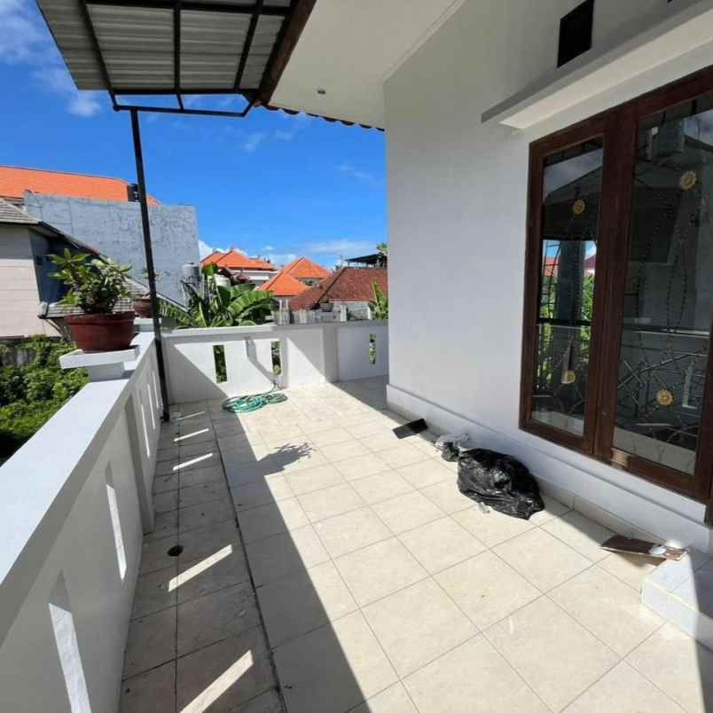dijual rumah 2lt jl tukad badung renon denpasar