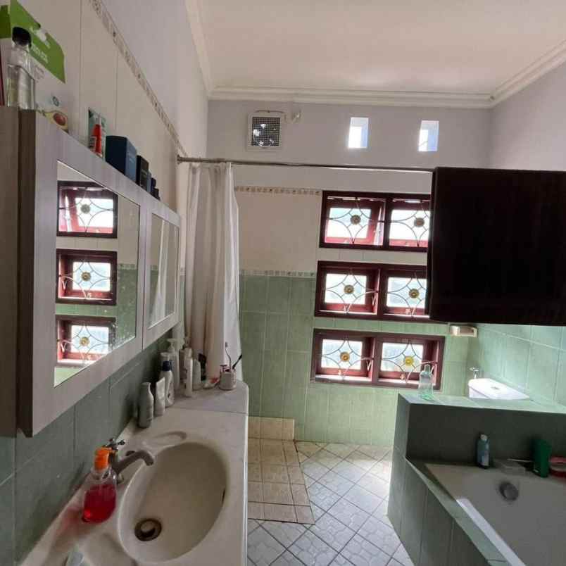 dijual rumah 2lt jl tukad badung renon denpasar