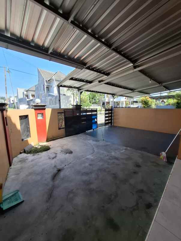 dijual rumah 300 meter jl tajem