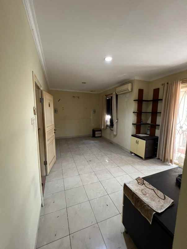 dijual rumah akasia bgm pik semi furnish 2 lantai