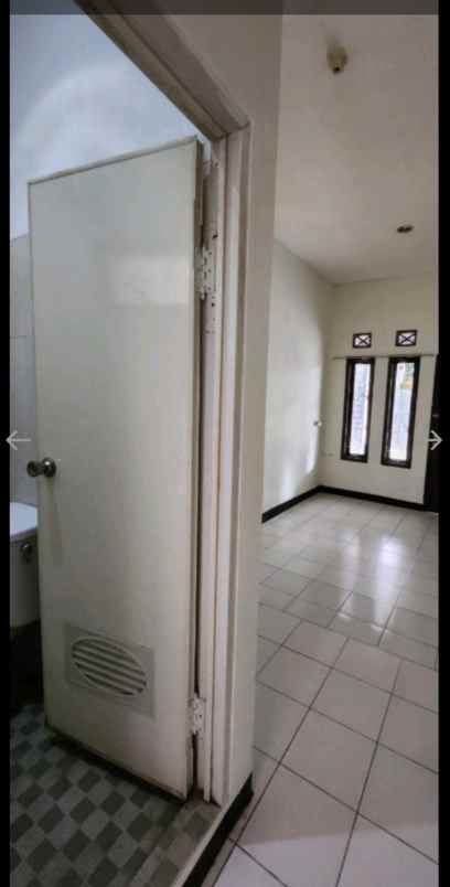 dijual rumah antapani