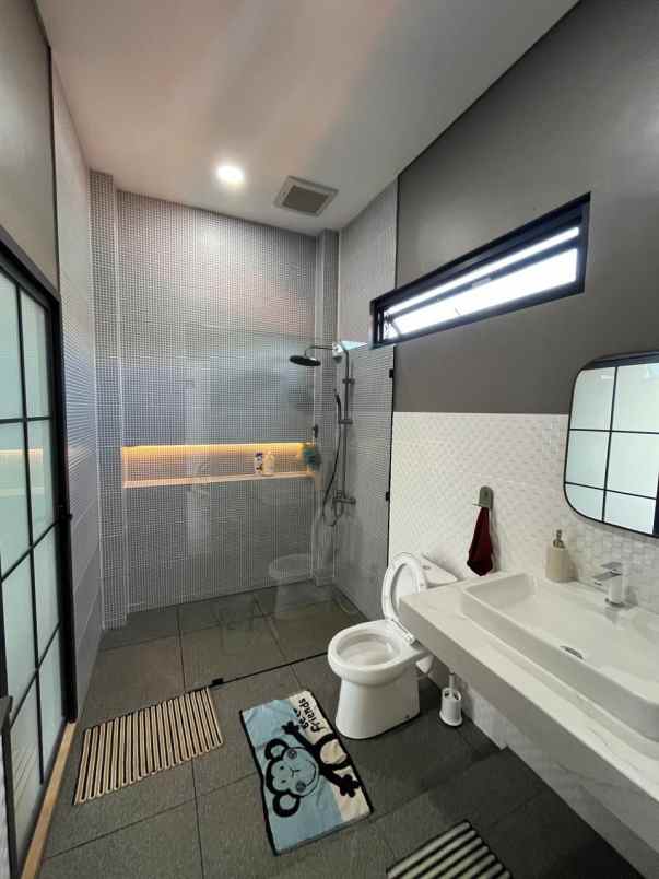 dijual rumah arcamanik