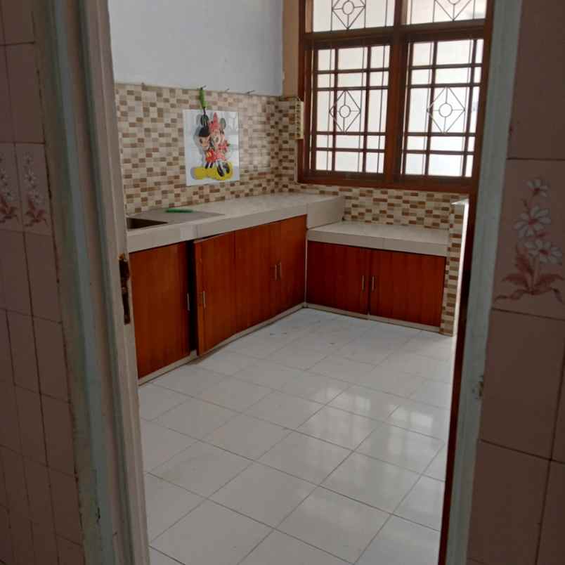 dijual rumah arcamanik endah