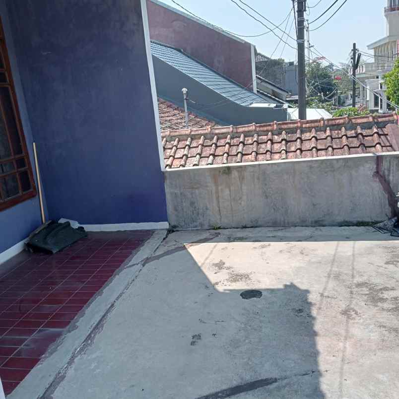 dijual rumah arcamanik endah