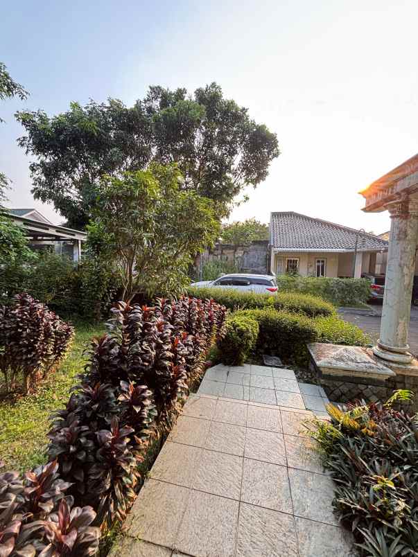 dijual rumah bagus strategis di bukit golf sentul