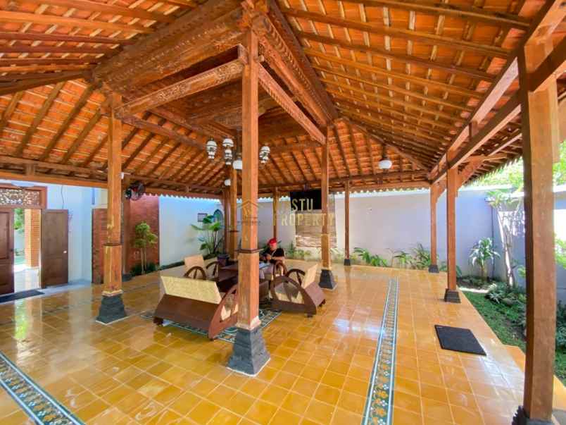 dijual rumah banyuraden gamping sleman