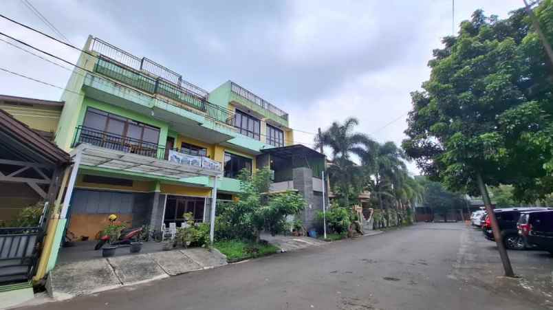 dijual rumah baros