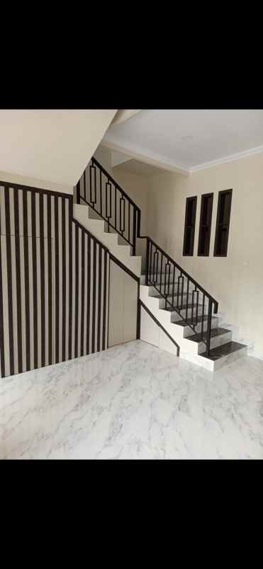 dijual rumah baru cantik simprug di poris