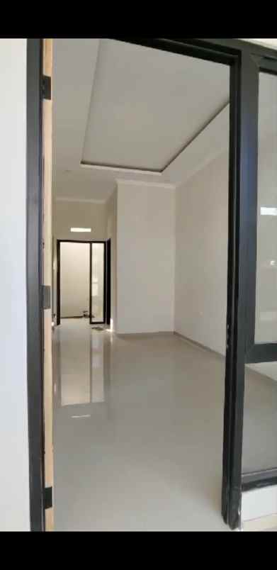 dijual rumah baru siap huni lokasi tlekung batu malang