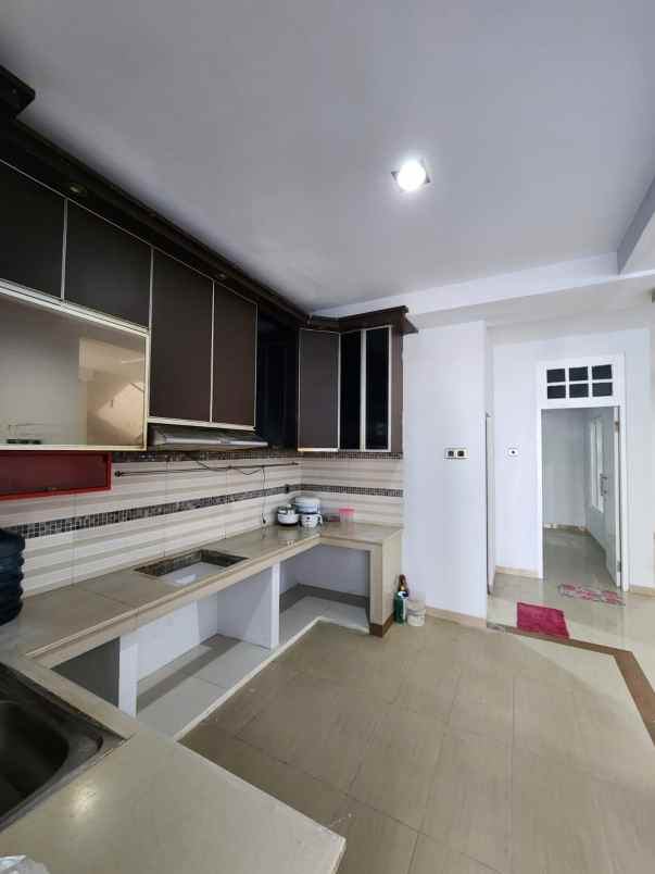 dijual rumah bendul merisi
