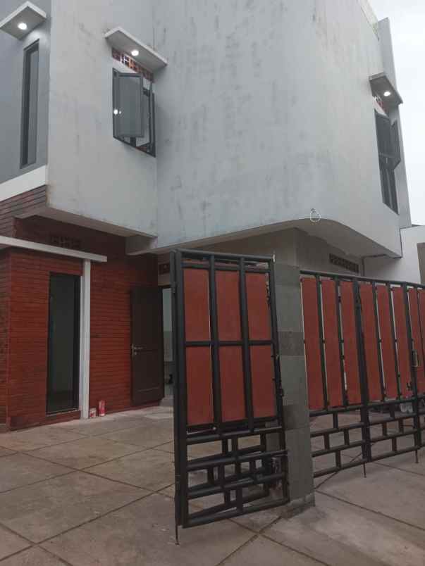 dijual rumah bintaro pondok aren tangsel