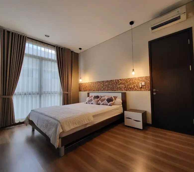 dijual rumah bsd city